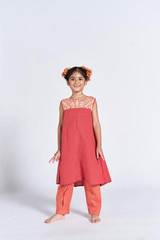 Red box pleated kurta set